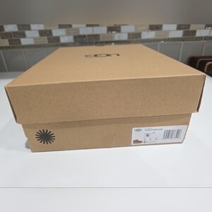 UGG Classic Ultra Mini Platform Chestnut Shoe Box Sz 6 US BOX ONLY